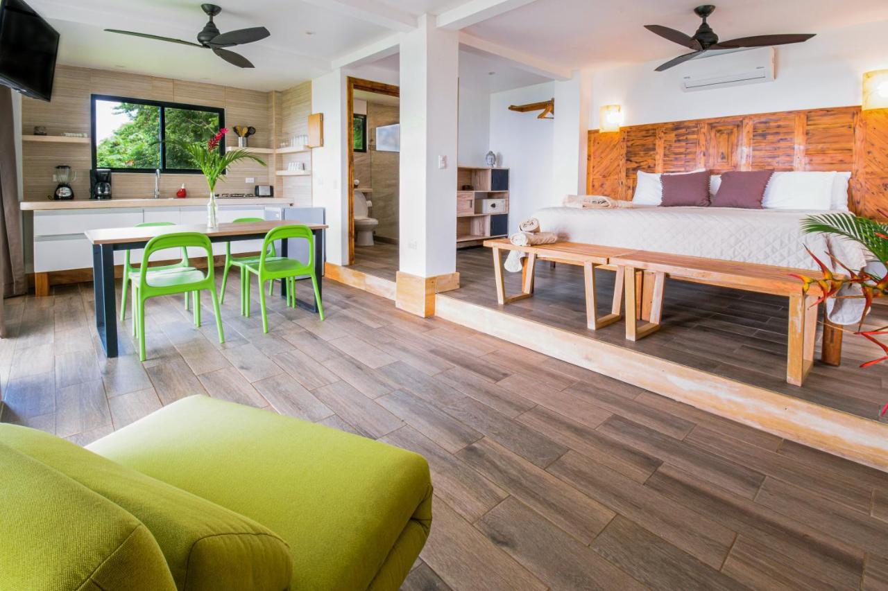 Funky Monkey Lodge Playa Santa Teresa  Exterior foto